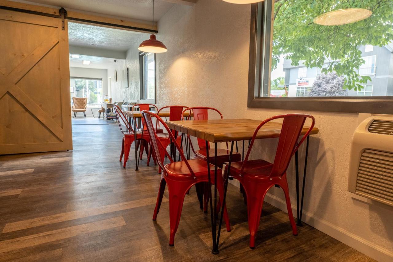 The Junction Hotel And Hostel Ντουράνγκο Εξωτερικό φωτογραφία